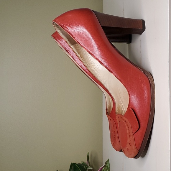 Marc Jacobs | Burnt Orange Leather Pumps with Suede on Counters Sz 7 - Picture 2 of 9
